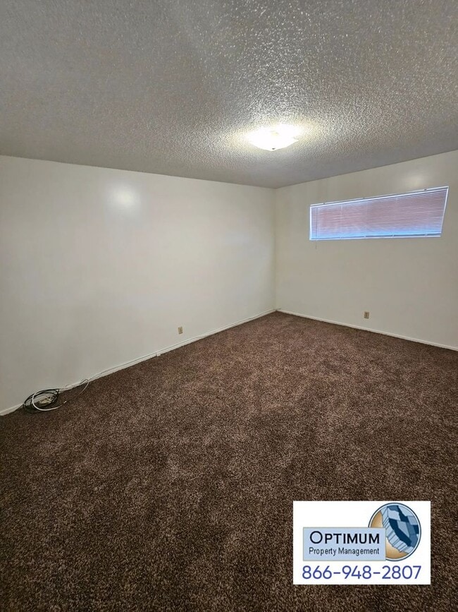 Foto del edificio - 15740 Serrano Rd