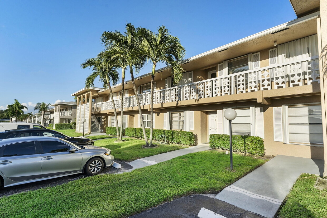 Primary Photo - 1050 Citrus Way