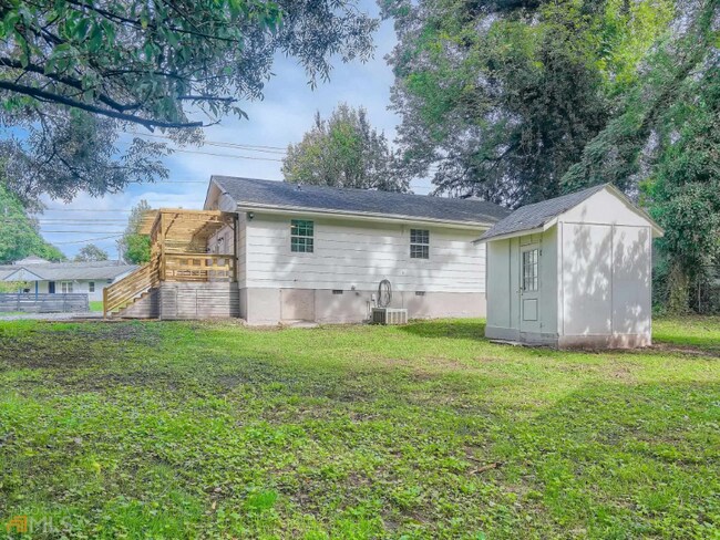 Building Photo - 1263 Oakland Dr SW