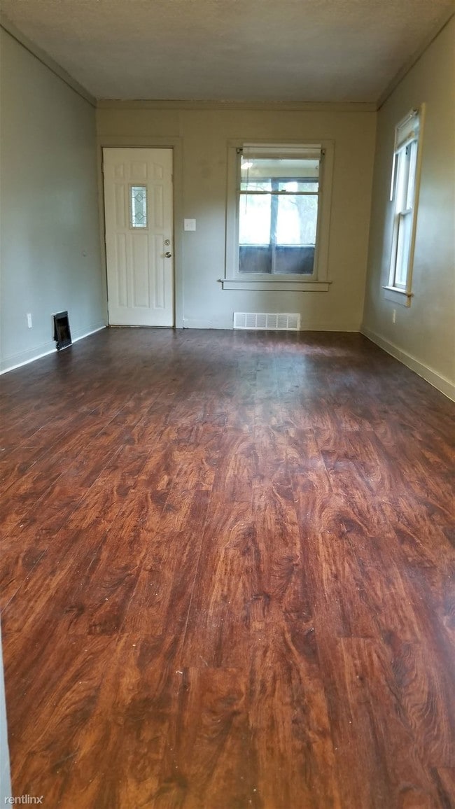 Building Photo - 2 br, 1 bath House - 1819 Elwood St