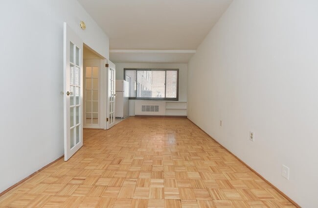 Photo - Spacious & Bright Junior 1 Bedroom at River Place East House