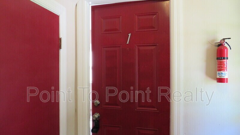 Primary Photo - 3343 Post St