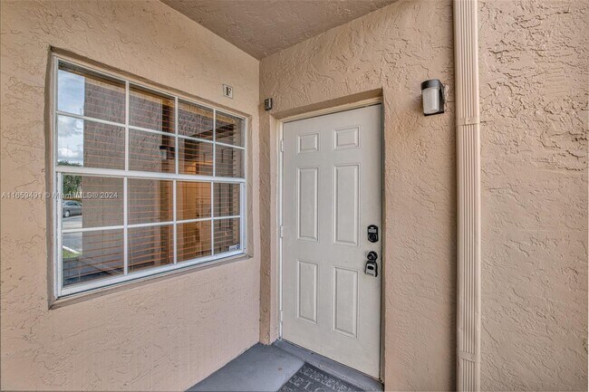 Foto del edificio - 2301 NW 96th Terrace