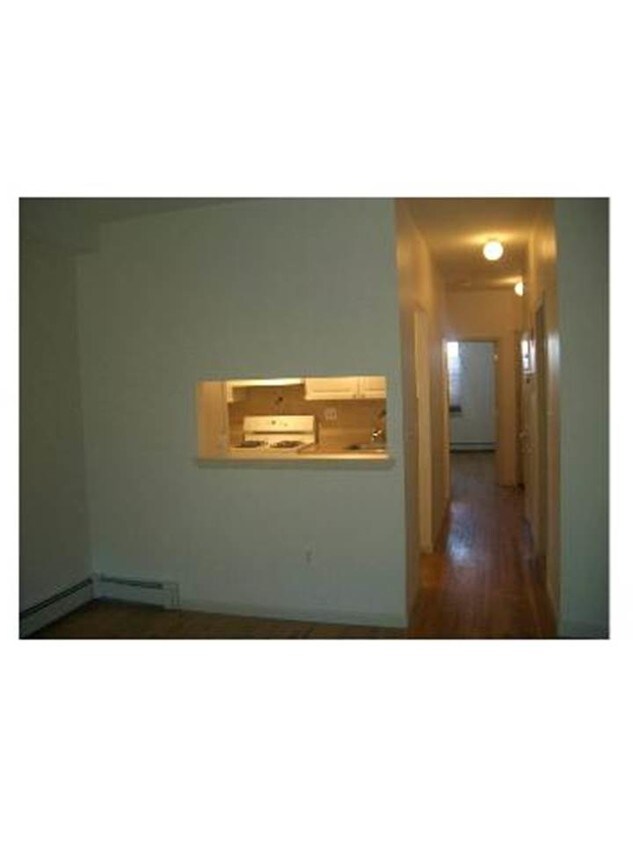 Primary Photo - 125 Columbia St