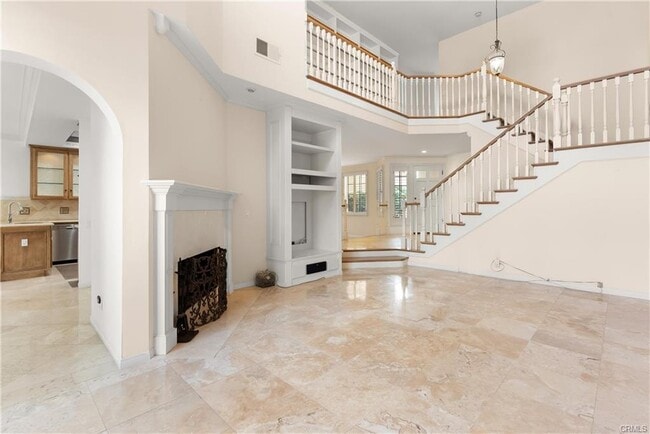 Foto del edificio - 6121 Greenbrier Dr