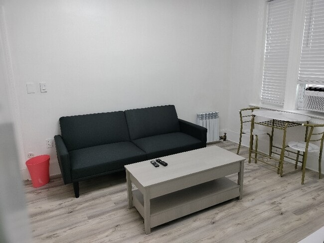 Foto del edificio - 56 Park Vale Ave