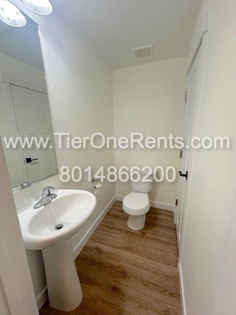 Building Photo - This property offers a NO DEPOSIT option a...
