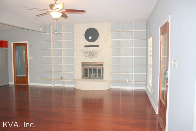 Building Photo - 1118 San Augustine Dr