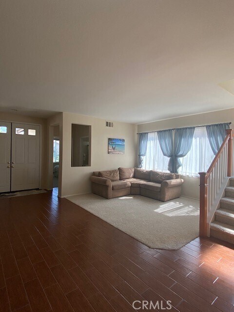 Foto del edificio - 42621 Hussar Ct