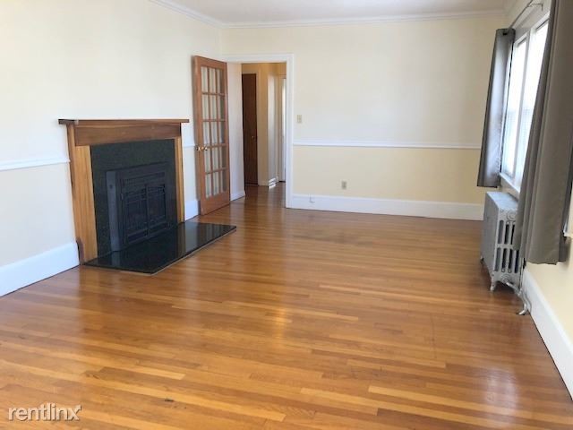 Building Photo - 2 br, 1 bath  - 16 Maple St