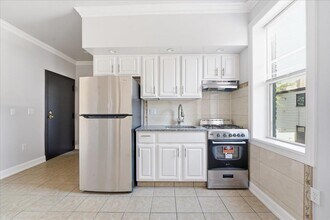 Building Photo - 3-5 Potter Pl