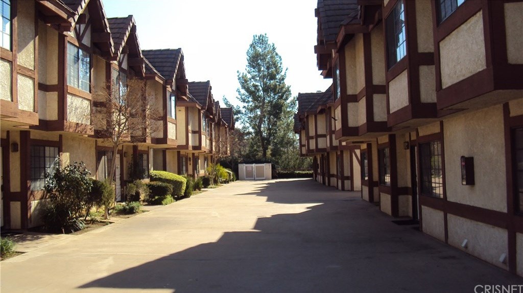 Primary Photo - 9325 Sunland Park Dr