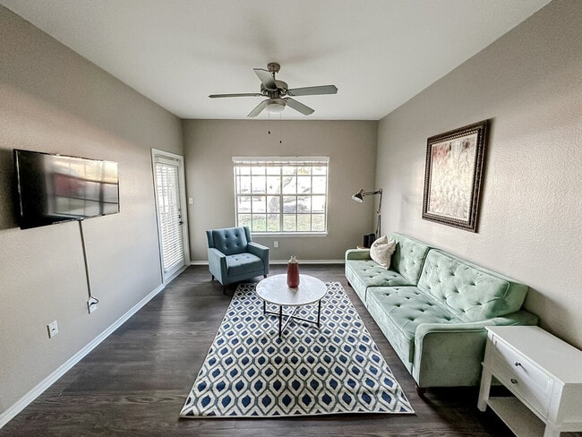 Building Photo - 6225 Saratoga Blvd