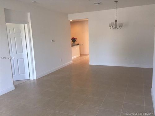 Building Photo - 966 SW 147th Ave