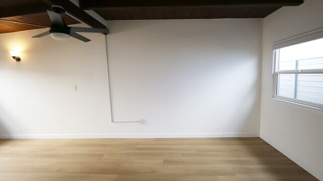 Foto del edificio - 429 1/2 28th St
