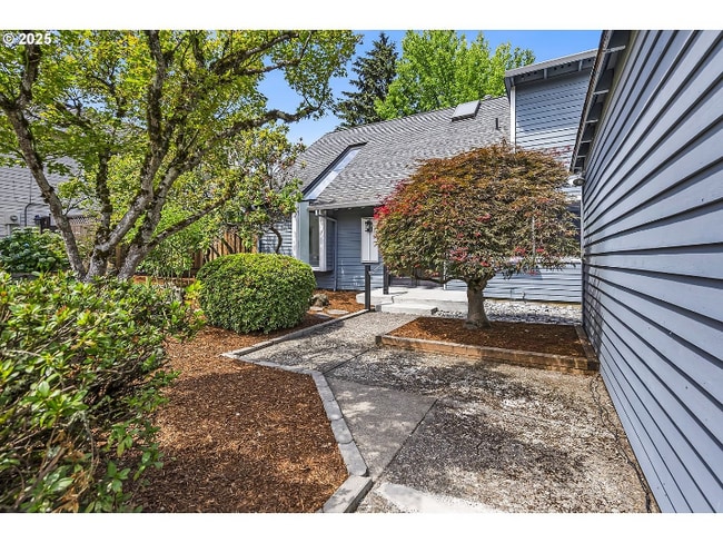 Building Photo - 5375 NW Edgebrook Pl