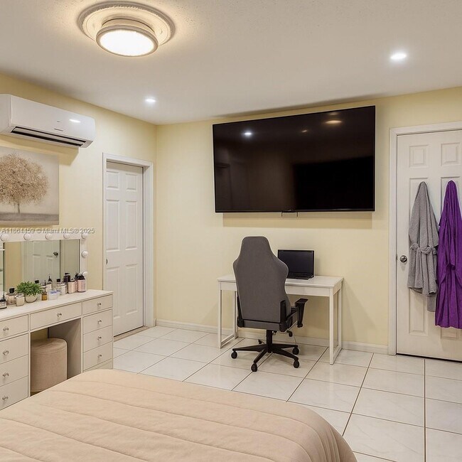 Foto del edificio - 6646 NW 1st Ct