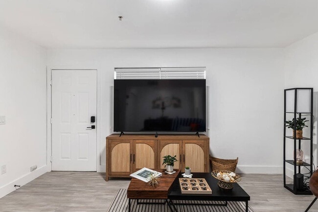 Foto del edificio - 2360 SW Archer Rd