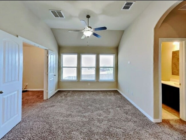 Building Photo - 1304 Jennings Ct