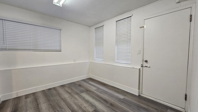 Building Photo - 1587 Stayte Rd