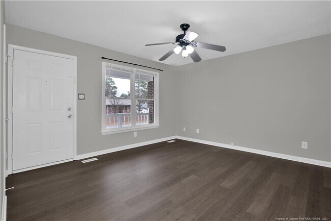 Building Photo - 3325 Balero Ct