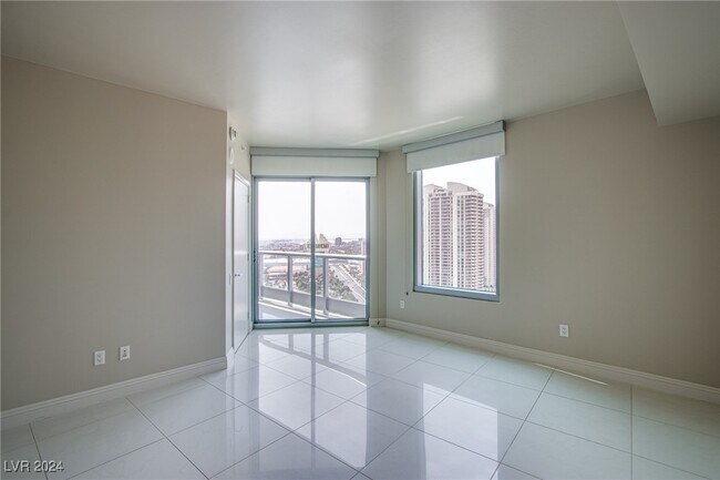Foto del edificio - 222 Karen Ave