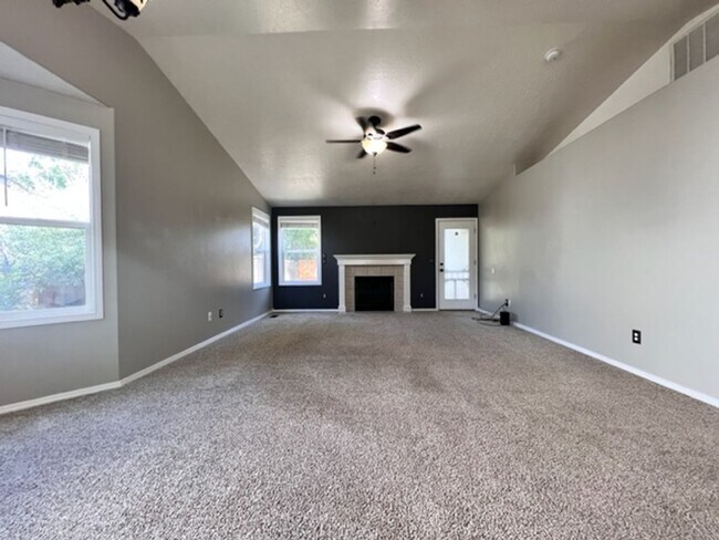Foto del edificio - 14390 W Kettle Creek Dr