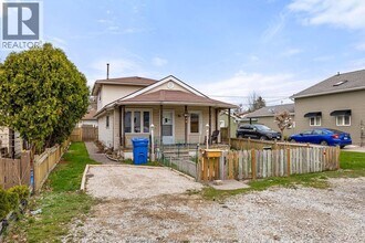 Building Photo - 716 Alexandrine St