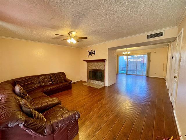 Foto del edificio - 1907 Place One Ln