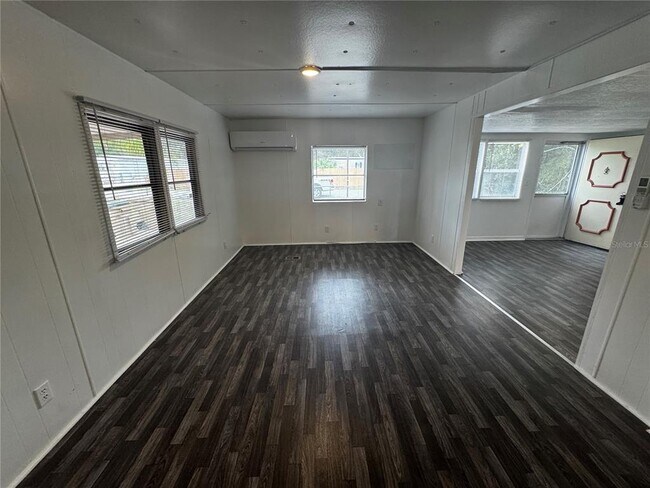 Foto del edificio - 12036 Grace Ln