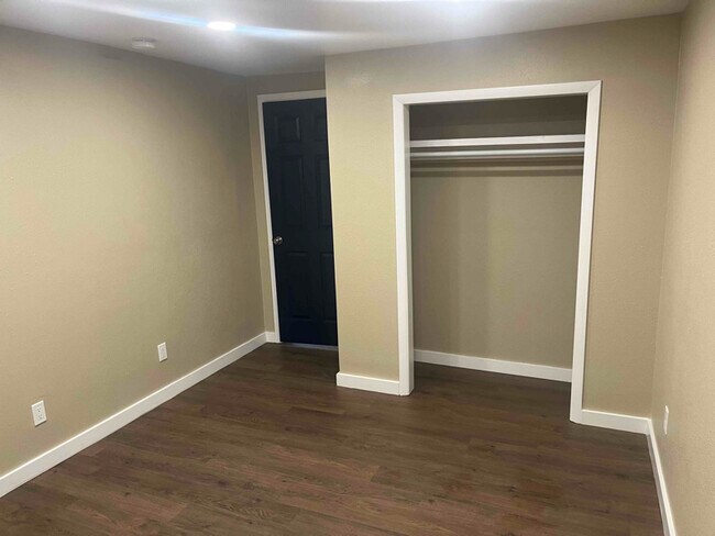 Foto del edificio - 3805 Windsor Dr