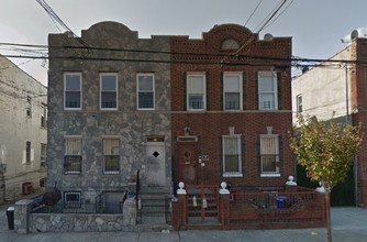 Building Photo - B