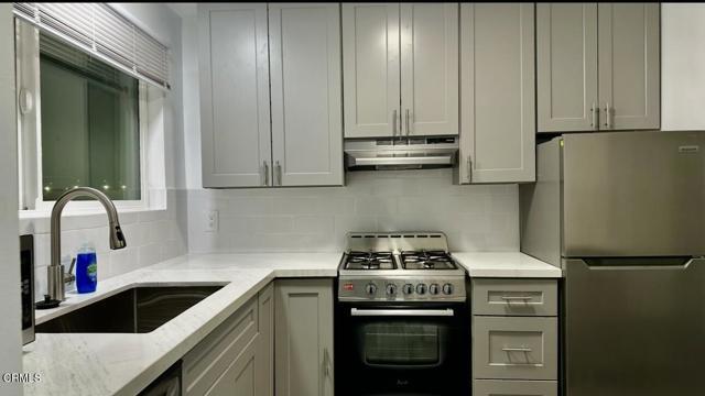 Foto del edificio - 2143 N Windsor Ave