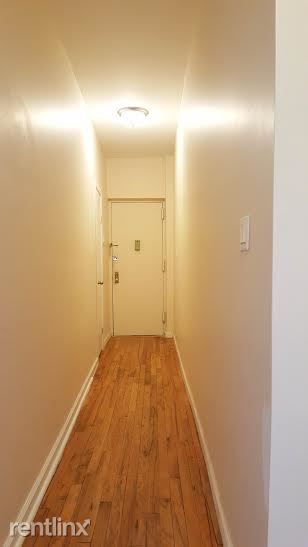 Building Photo - 107 Linden St
