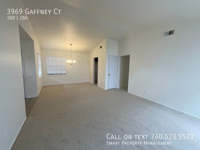Building Photo - Single story 3 Bedroom 2 bathroom 1513 sq ...