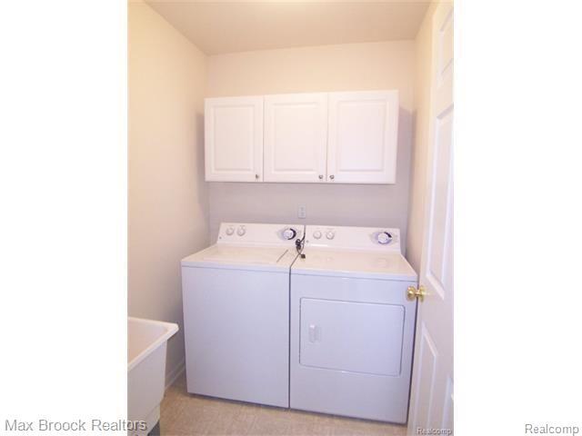Building Photo - 5295 Brookemonte Cir