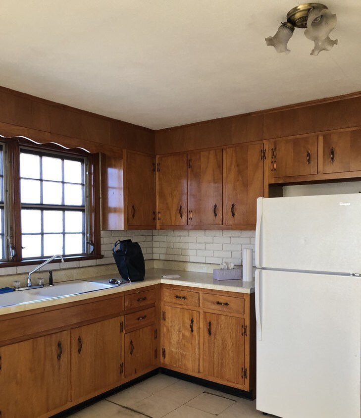 Gran cocina comedor - 52 Lilac Ave