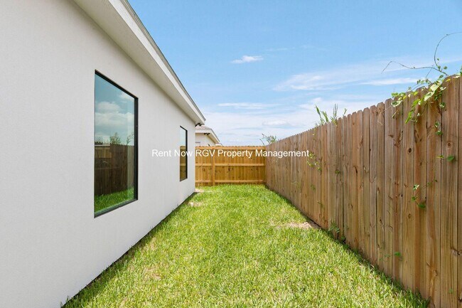 Foto del edificio - 2020 Summerland Ln