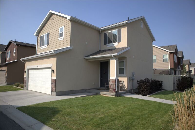 Primary Photo - 927 Stonehaven Dr