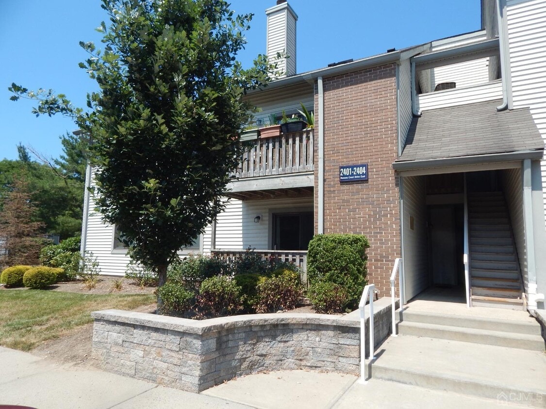 2401 Ravens Crest Dr, Plainsboro Township, NJ 08536 Condo for Rent in