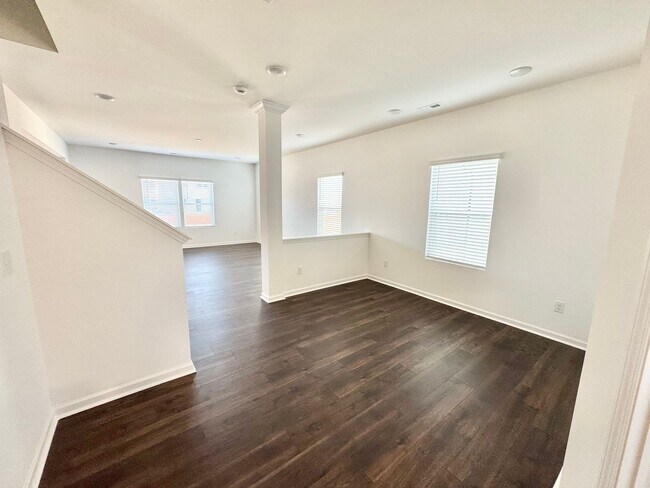 Foto del edificio - NEW CONSTRUCTION 4BD/2.5BTH home minutes from I-85 and shopping
