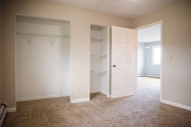 Foto del edificio - 1300 14th Ave NW