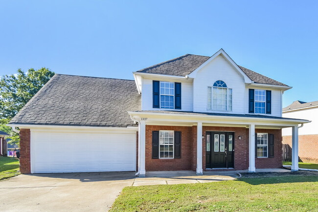 Building Photo - 1337 Pendulum Dr N