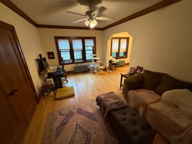 Interior Photo - 1628 Franklin