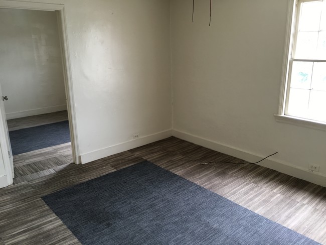 Building Photo - McLeod Square Apartments