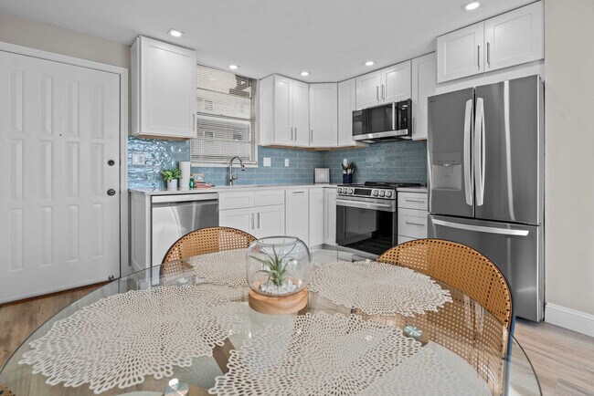 Foto del edificio - 5900 Bonita Beach Rd SE