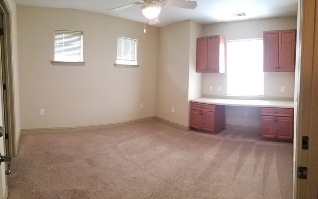 Building Photo - 1313 Gadwall Way