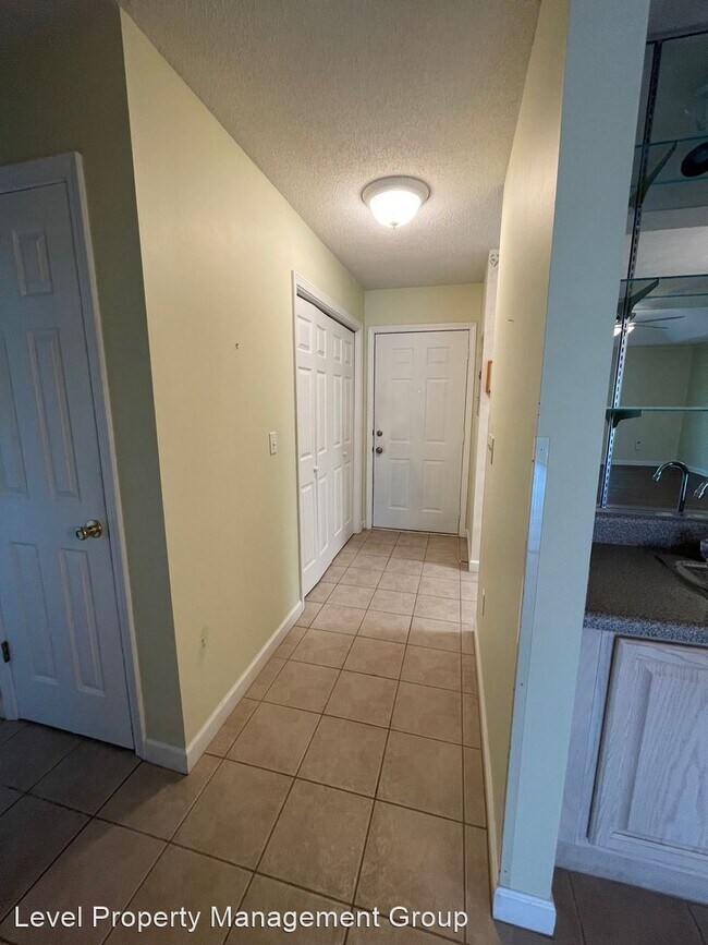 Building Photo - 2 br, 2 bath House - 9418 Villas Dr.