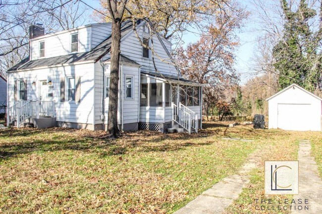 Building Photo - 6704 Boxwood Drive
