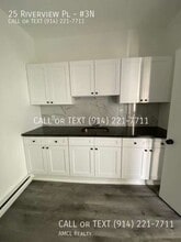 Building Photo - 25 Riverview Pl